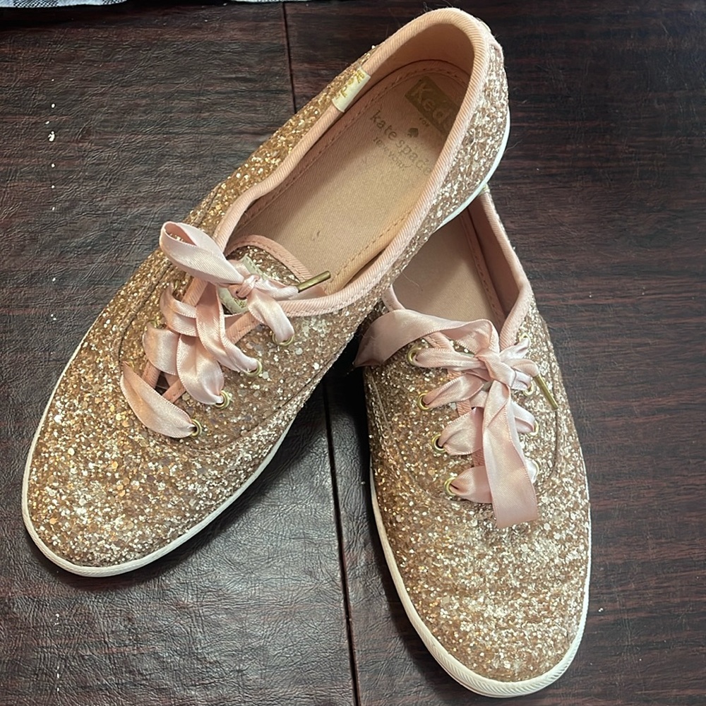 Great condition pre loved KEDS x Kate Spade Rose Gold size 8